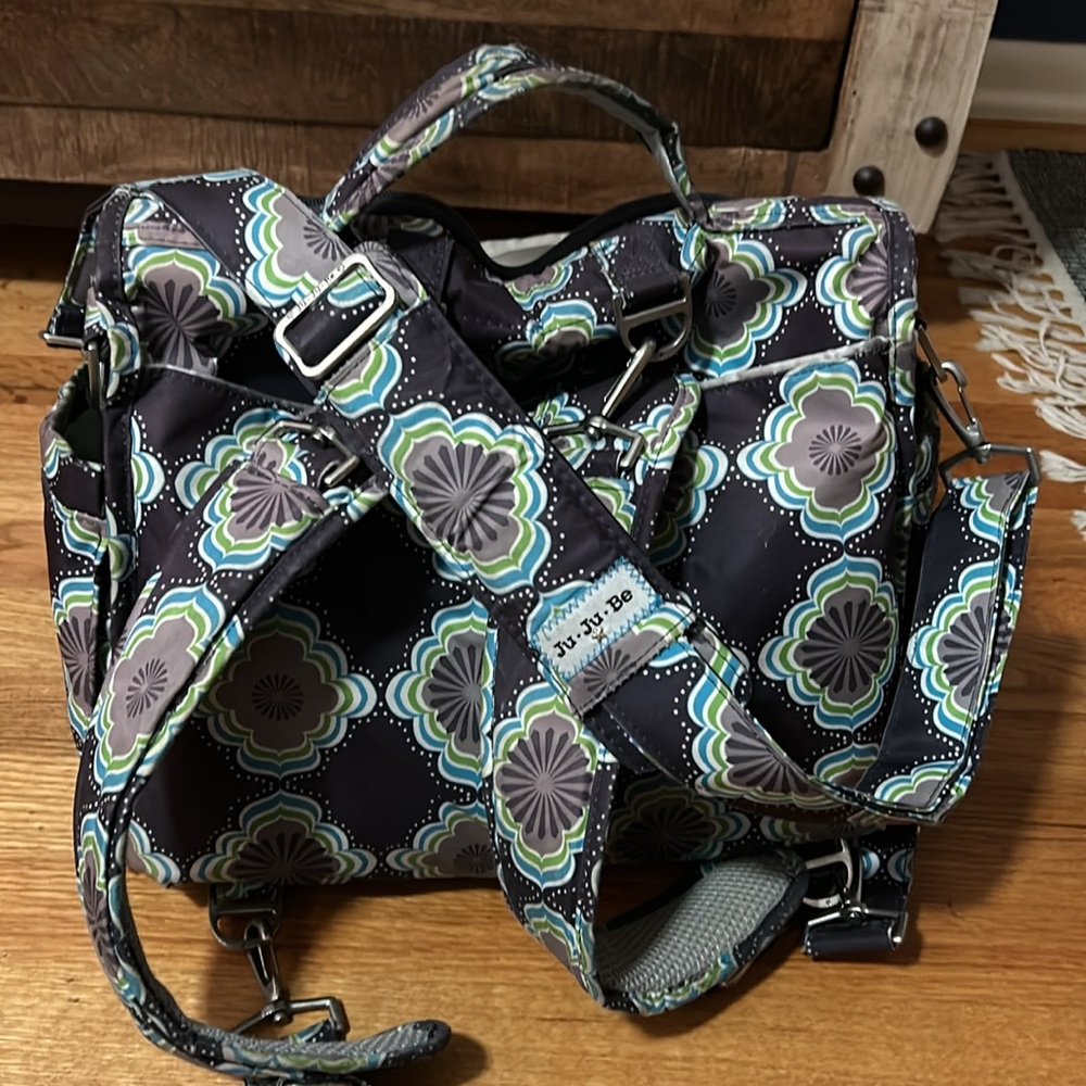 Ju Ju Be BFF Convertible Diaper Bag! - Picture 5 of 10